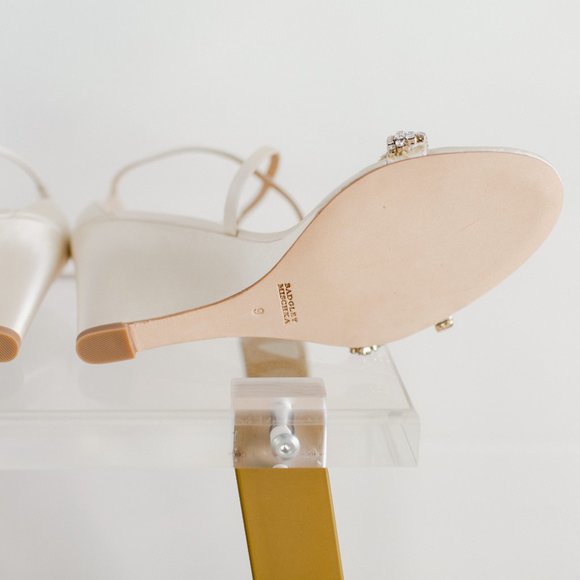 Badgley Mischka Zabrina 9 Women's Strappy Wedge Ivory New - Picture 13 of 14